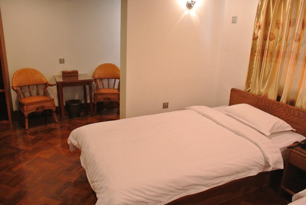 Hotel Wardan Yangon Exterior photo