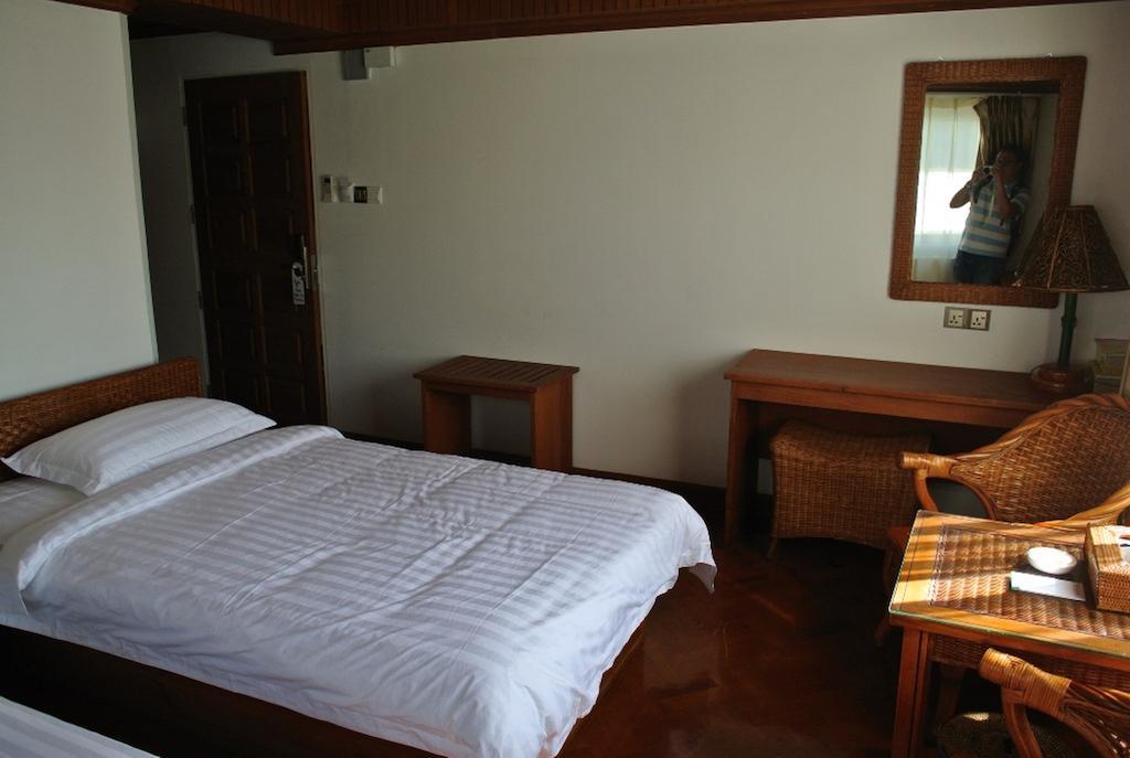 Hotel Wardan Yangon Exterior photo