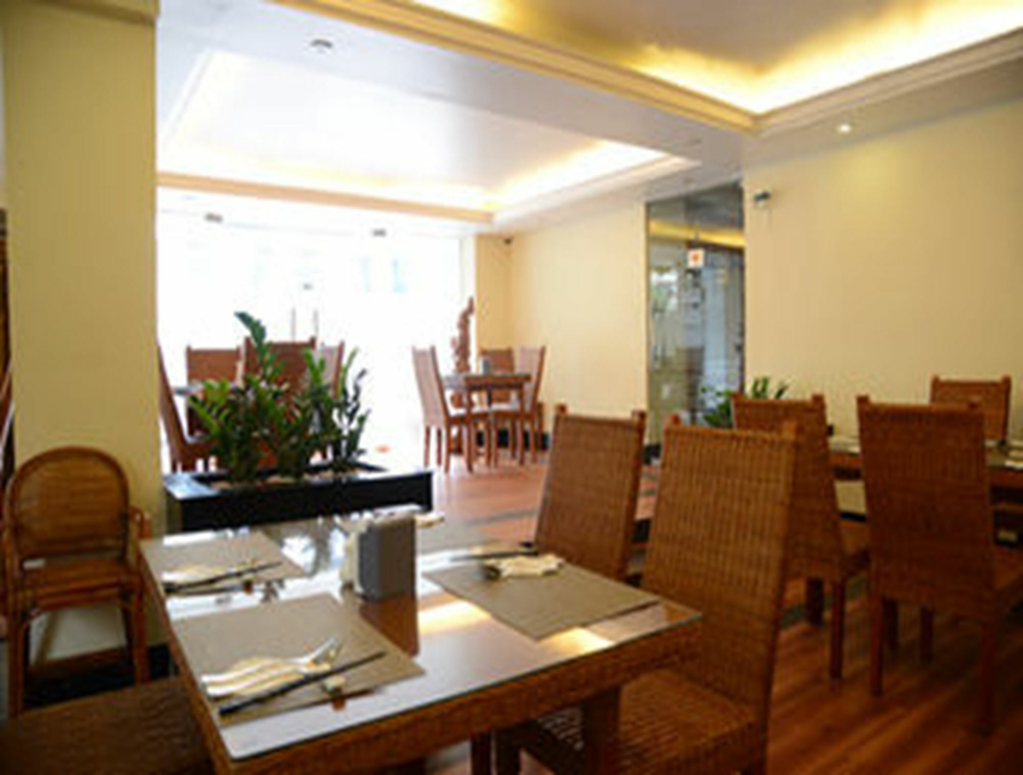 Hotel Wardan Yangon Exterior photo